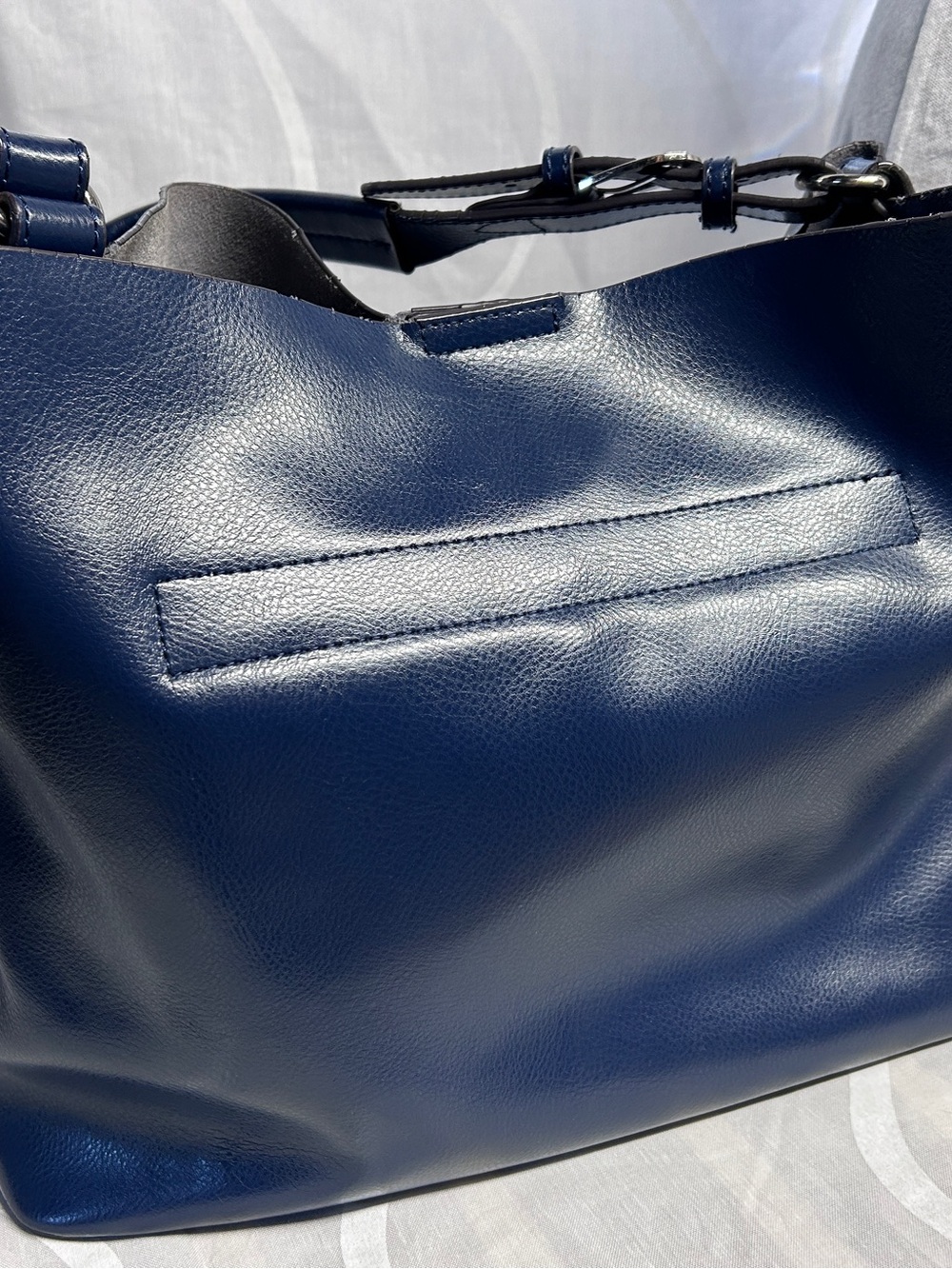 Co-Lab Shoulder Bag - Picture 3 of 16